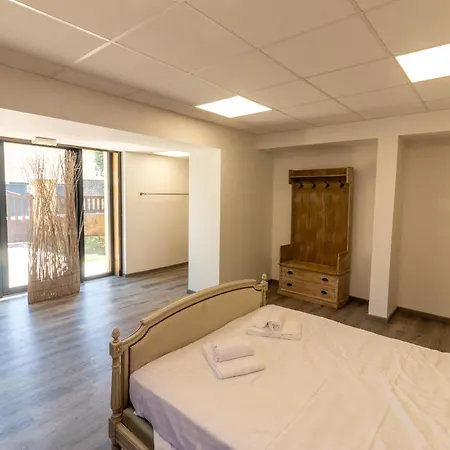 Entre 2 Jardin Drap Compris Et Barbecue * Sarlat