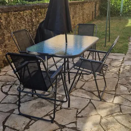 Entre 2 Jardin Drap Compris Et Barbecue *